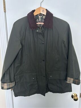 Barbour Women's Waxed Beadnell Cotton Utility Jacket – Green – UK 14 / US 10